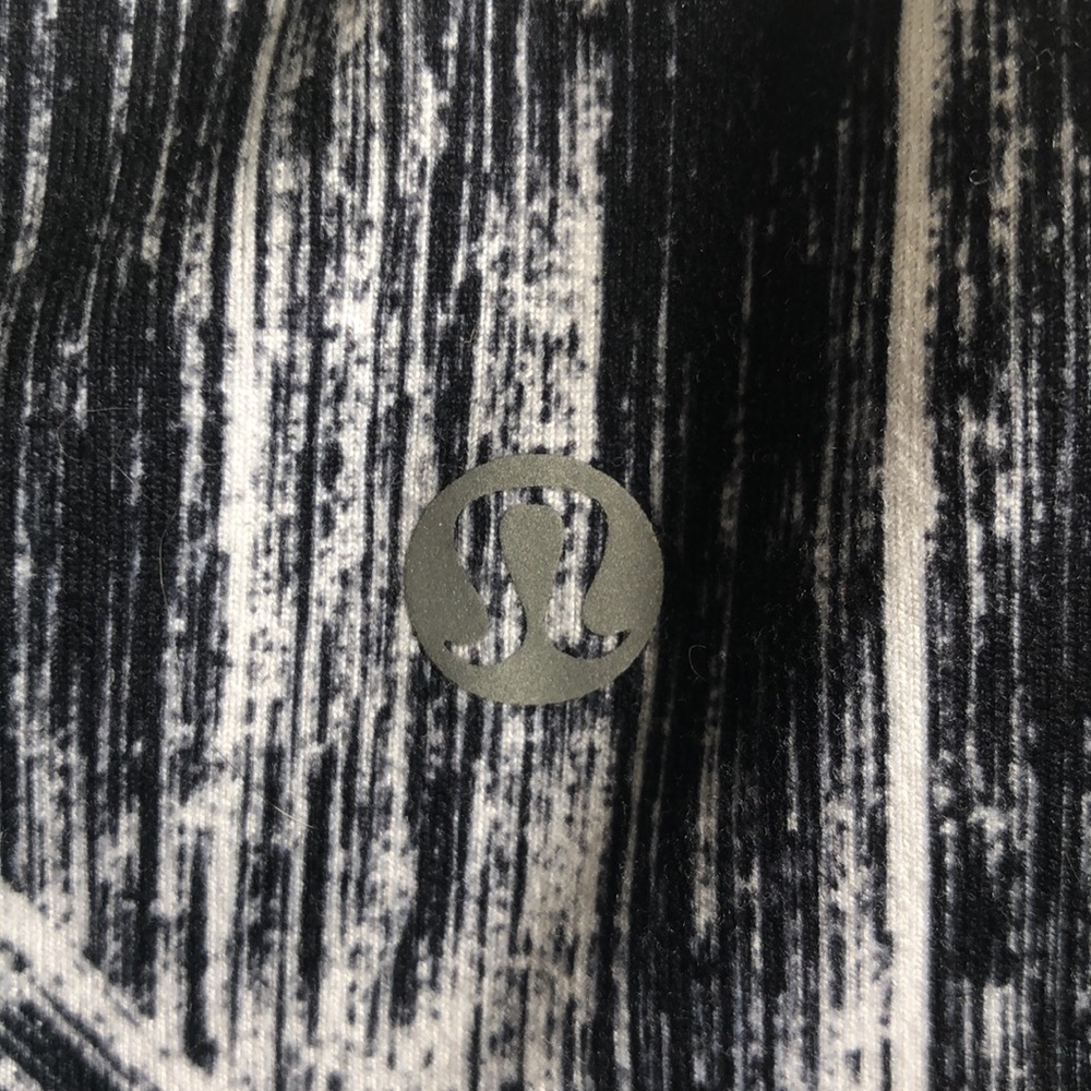 Lululemon Wunder Under - Picture 2 of 4